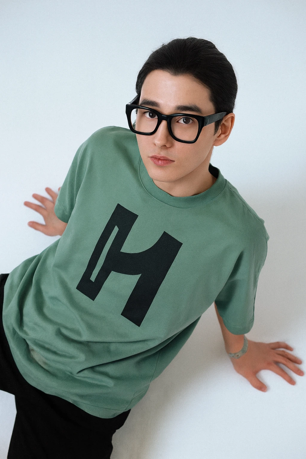 Human01d eyeglass